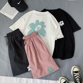 Set: Short-sleeve Floral Print T-shirt + Sweatshorts