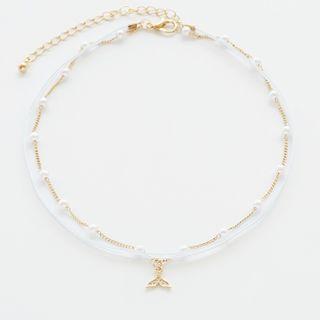 Faux Pearl Mermaid Tail Pendant Choker