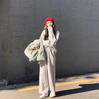 Drawstring-waist Wide-leg Sweatpants