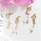 Non-matching Alloy Cat & Fan Fringed Earring 1 Pair - Earrings - One Size