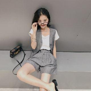 Striped Vest / Belted Shorts / Tapered Pants