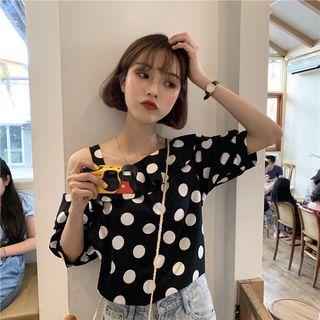 Dotted Off-shoulder Short-sleeve Ruffle-trim Blouse