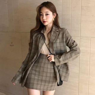 Plaid Blazer / Casual Skirt / Long-sleeve T-shirt