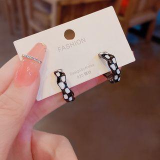 Checker Print Hoop Earring E4521 - 1 Pair - Black - One Size