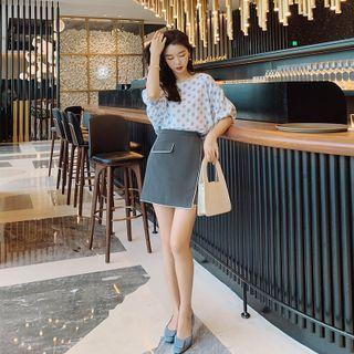 Short-sleeve Dotted Top Blue Dotted - White - One Size