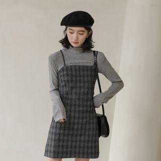 Spaghetti Strap Plaid Mini A-line Dress / Turtleneck T-shirt