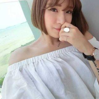 3/4-sleeve Off Shoulder Balloon Blouse