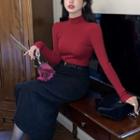 Long-sleeve Mock-neck Top / Gingham Midi A-line Skirt