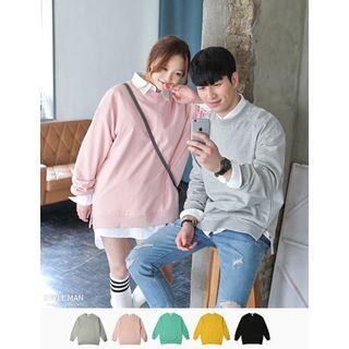 Round-neck Colored Slit-side T-shirt