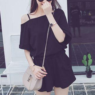 Set: Cold Shoulder Elbow-sleeve T-shirt + Shorts