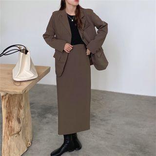 Single-breasted Plaid Blazer / Midi H-line Skirt