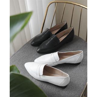 Pointy-toe Penny Loafers
