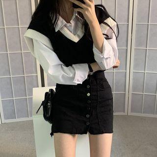 V-neck Color-block Knit Vest Black - One Size
