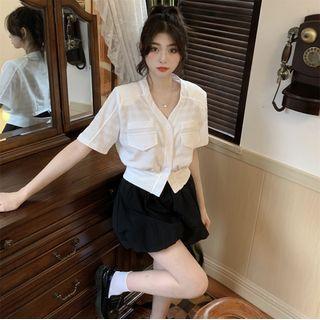 Short-sleeve V-neck Cropped Blouse / Puffy Shorts
