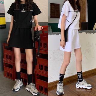Set: Color-block Short-sleeve T-shirt + Skirt
