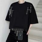 Short-sleeve Safety Pin Chained T-shirt