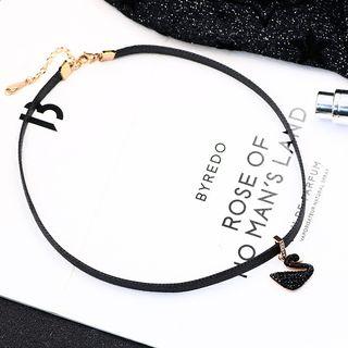 Swan Pendant Choker