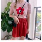 Contrast Flower Round Neck Short Sleeve Knit Top
