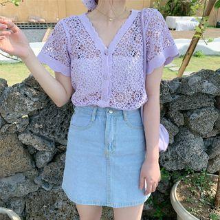 Single-breasted V-neck Cutout Cropped Blouse