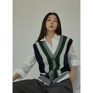 Button-up Color-block Woolen Knit Vest Navy Blue - One Size