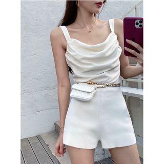 Sleeveless Plain Top / High-waist Knit Shorts