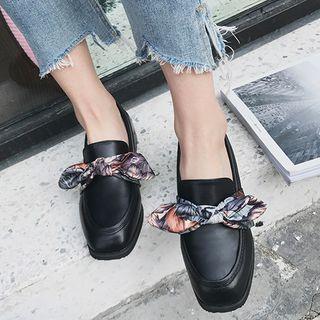 Bow Accent Block Heel Loafers