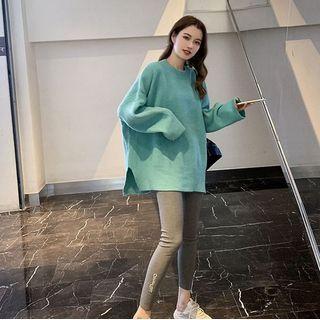 Long-sleeve Plain Slit Sweater / Plain Lettering Skinny Pants