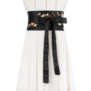 Bow-accent Embroidery Belt