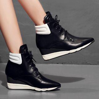 Wedge Pointy Short Boots