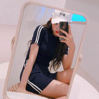 Set: Contrast-trim Slim-fit T-shirt + Miniskirt