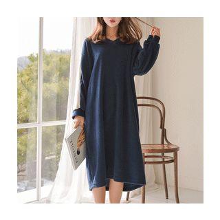 V-neck Contrast-trim Pullover Dress