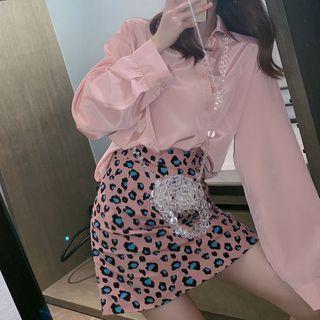 Plain Shirt / Leopard Print Mini Skirt / Set