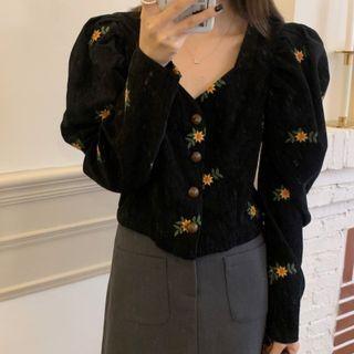 Flower Embordered Cropped Blouse