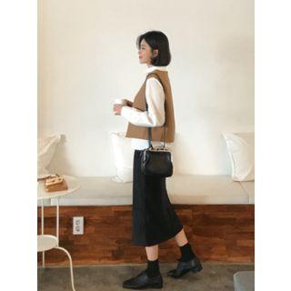 Round-neck Sleeveless Wool Blend Knit Top