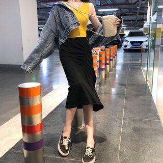 Crop Tank Top / Denim Jacket / A-line Skirt