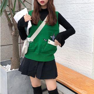 Cat Embroidered V-neck Vest