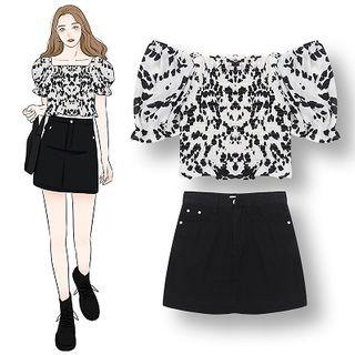 Cow Print Ruffle Hem Puff-sleeve Cropped Top / Plain Mini A-line Skirt