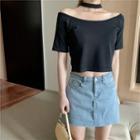Choker-neck Short-sleeve Cropped T-shirt Black - One Size