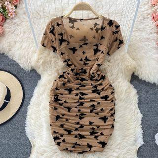 Short Sleeve Butterfly Print Crinkled Sheath Dress