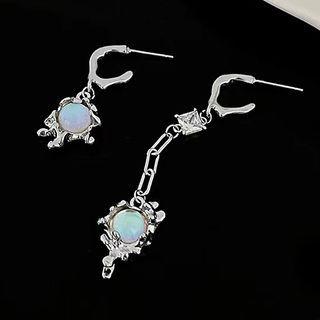 Melting Moonstone Asymmetrical Alloy Dangle Earring 1 Pair - Blue & Silver - One Size