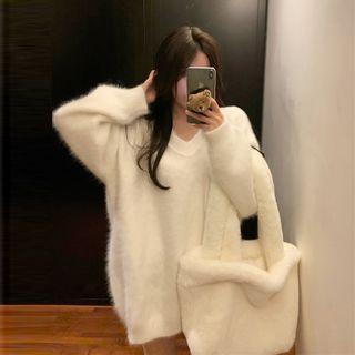 V-neck Oversized Sweater Sweater - White - One Size