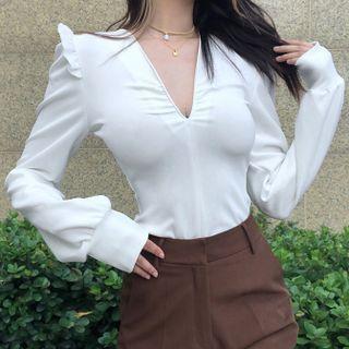 Long-sleeve V-neck Frill Trim T-shirt