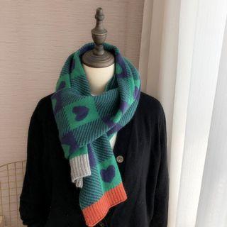 Heart Plaid Knit Scarf