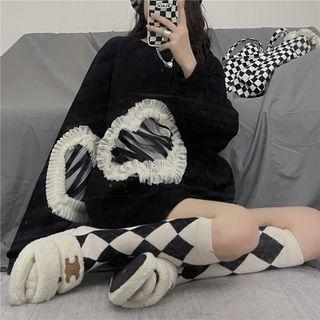 Mesh Trim Heart Sweatshirt