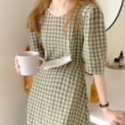 Short-sleeve Check Dress As Figure - One Size