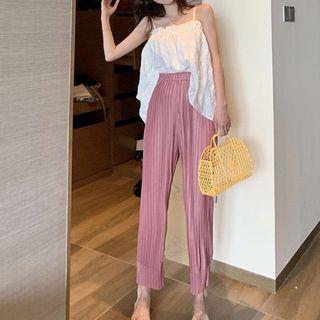 Sleeveless Ruffled Top / High-waist Pleated Pants
