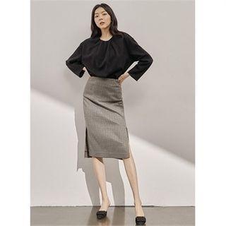 Round-neck Pintuck-front Top