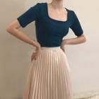 Square-neck Short Sleeve Slim-fit Top