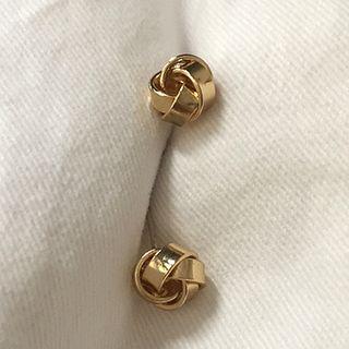 Twist Earring 1 Pair - K50 - Earrings - One Size