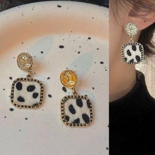 Retro Leopard Square Earring As Show In Figure - 1386a#